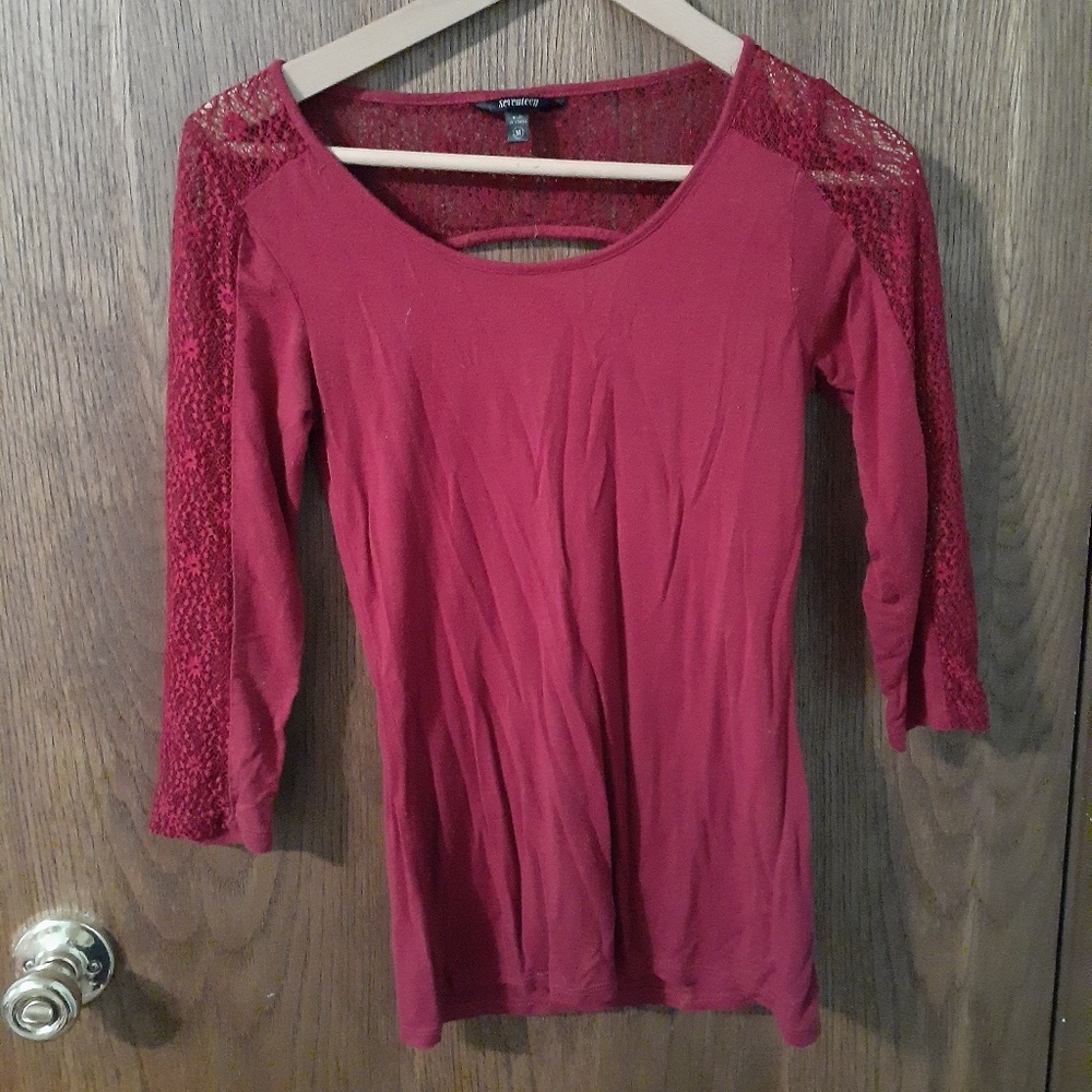 Red lace tee